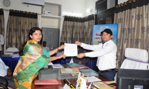 पंचायत चुनाव: जरीडीह प्रखंड क्षेत्र के अराजू पंचायत से जिला परिषद सदस्य श्रीमती सुनिता टुडू निर्विरोध घोषित