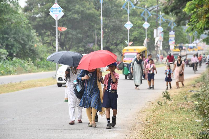 Jharkhand government suspend classes for young students due to heatwave, notification issued to Bokaro schools