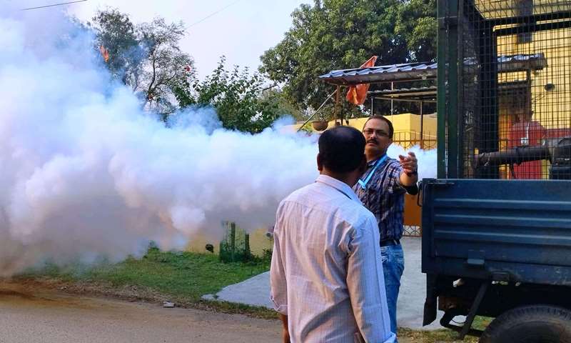 Bokaro Township: मच्छरों का प्रकोप ख़त्म करने जीएम फॉगिंग वाली गाड़ी लेकर निकले, ईडी के आदेश पर ‘मच्छर मारो’ ड्राइव शुरू
