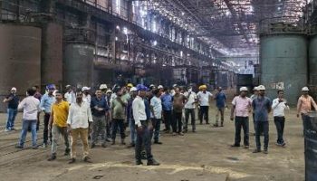 Bokaro Steel Plant: सीआरएम में कर्मियों का जबरदस्त प्रदर्शन, कई घंटे काम रहा प्रभावित