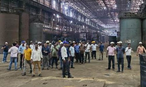 Bokaro Steel Plant: सीआरएम में कर्मियों का जबरदस्त प्रदर्शन, कई घंटे काम रहा प्रभावित