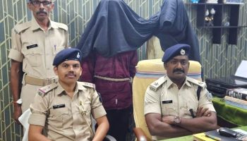 बोकारो में छापामारी: चोरी के मामले में पुलिस ने दो आरोपियों को पकड़ा