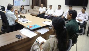 Bokaro Airport: उपायुक्त ने दिए 15 दिन में रिपोर्ट सौंपने के आदेश, अगस्त में हटेगा अतिक्रमण