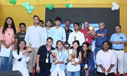 Quiz Craze in Bokaro ! DPS bags enQuest 3.0 Trophy