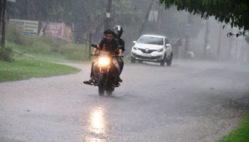 Bokaro: भारी बारिश को लेकर प्रशासन अलर्ट, जलजमाव से निपटने के निर्देश जारी