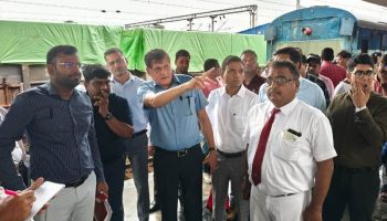 करोड़ों खर्च, फिर भी छत टपकी ! DRM ने लगाई फटकार – ‘ये गड़बड़ है भाई’