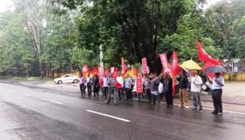 राष्ट्रव्यापी हड़ताल: बोकारो में असर नहीं, बेरमो में दिखा विरोध