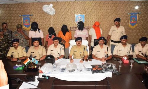 Bokaro: हत्याकांड और लूट का खुलासा, पांच आरोपी हथियार समेत गिरफ्तार