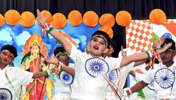 बोकारो के पाँच बड़े स्कूल – तिरंगे को सलामी, तरानों की गूंज और तरक्की का संकल्प