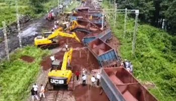 मालगाड़ी हादसे से रेल संचालन प्रभावित: कई ट्रेनें रद्द, डायवर्ट और आंशिक रूप से संचालित, बोकारो रूट पर असर